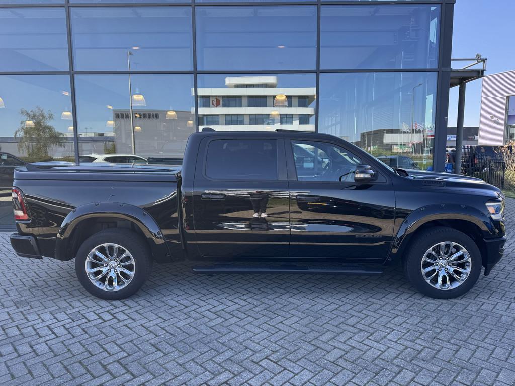 Dodge Ram 1500 5.7 V8 4x4 Crew Cab Big Horn | Pano | Uitlaat, Automaat, Gebruikt, 5654 cc, Zwart