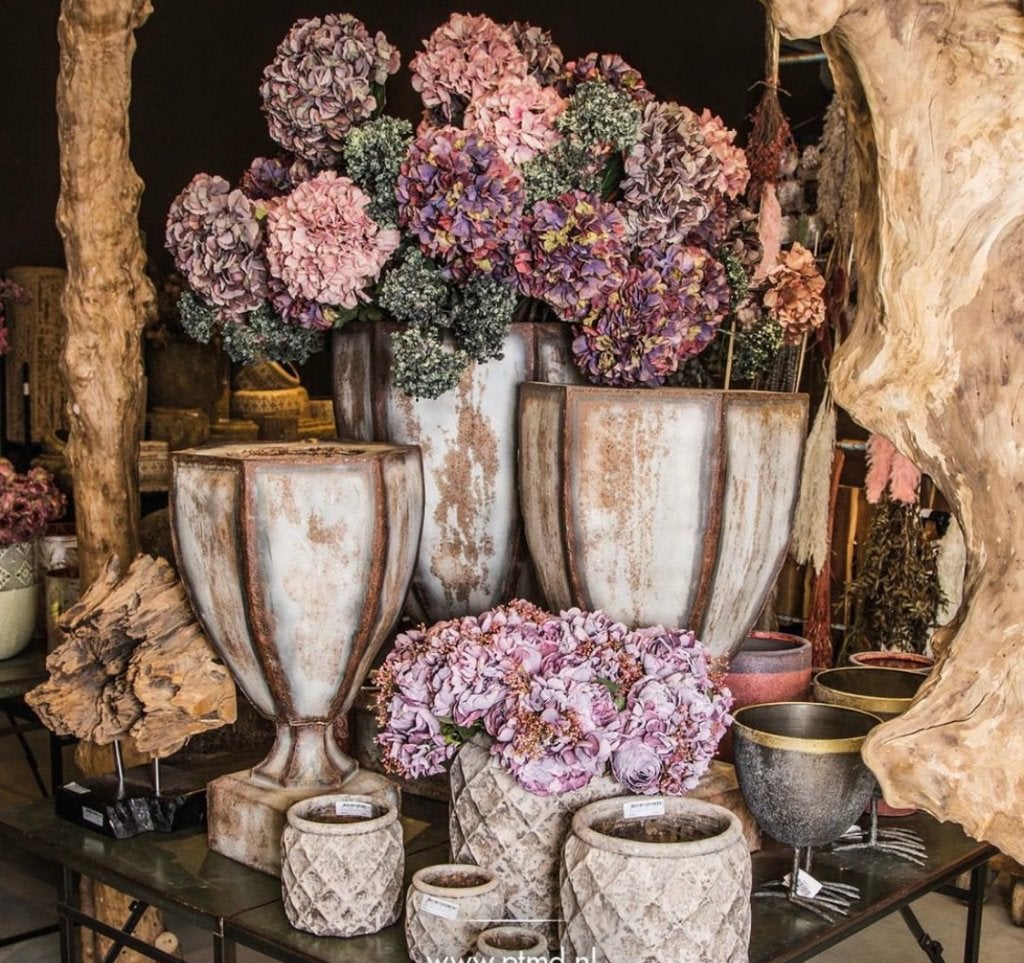 NIEUWE Grote metalen vaas op voet BLOEMPOT POT - KORTING !!, Ophalen, Vintage, Pietseweg 13A Oud Gastel, Info@ptmd.nl