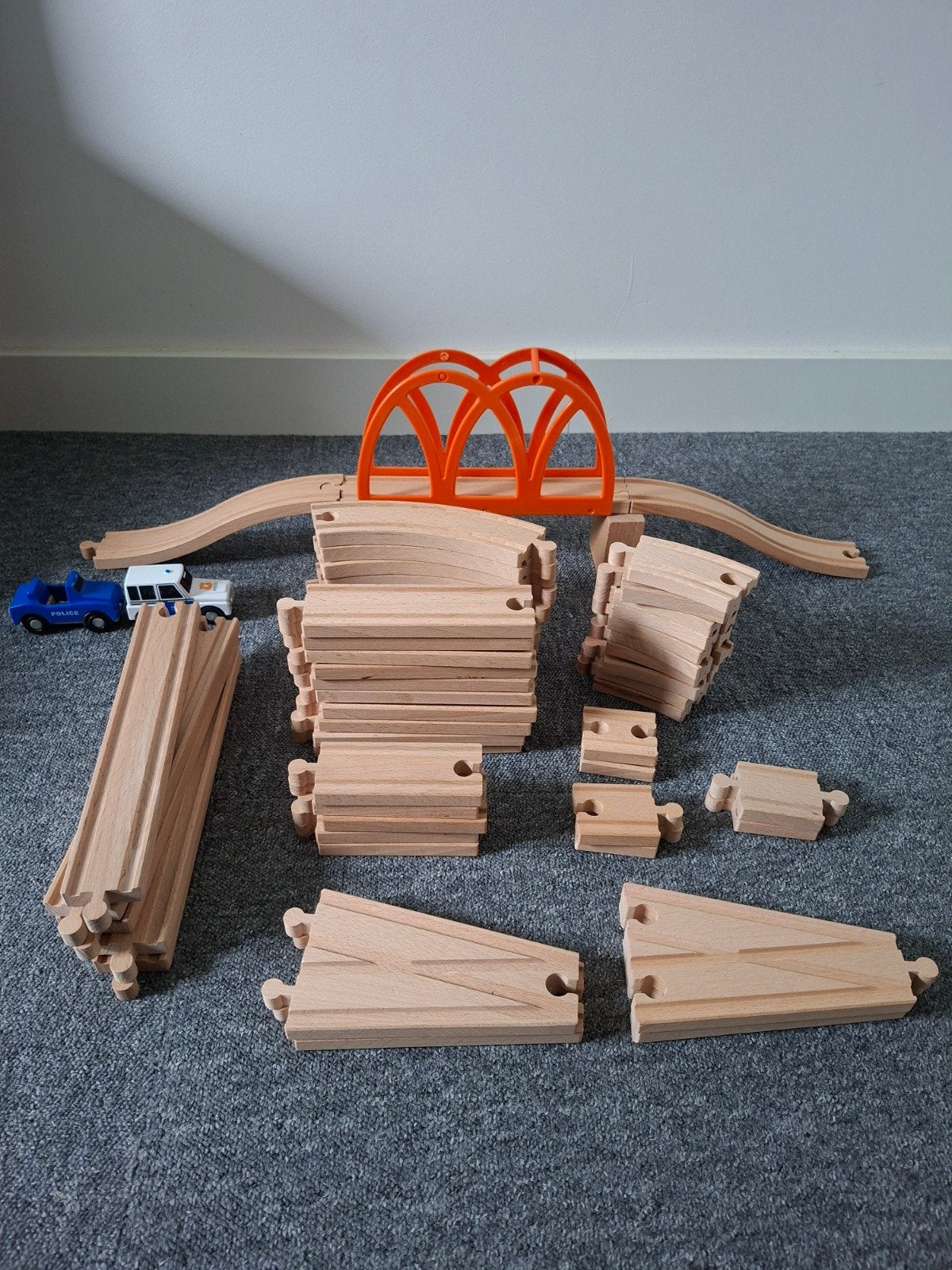 Grote set IKEA houten treinbaan met brug en auto's, Ophalen of Verzenden