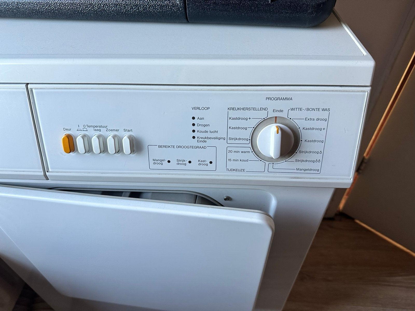 Miele Novotronic A Sommerwind Luchtafvoer Droger, Ophalen, 6 tot 8 kg, Gebruikt, Luchtafvoer