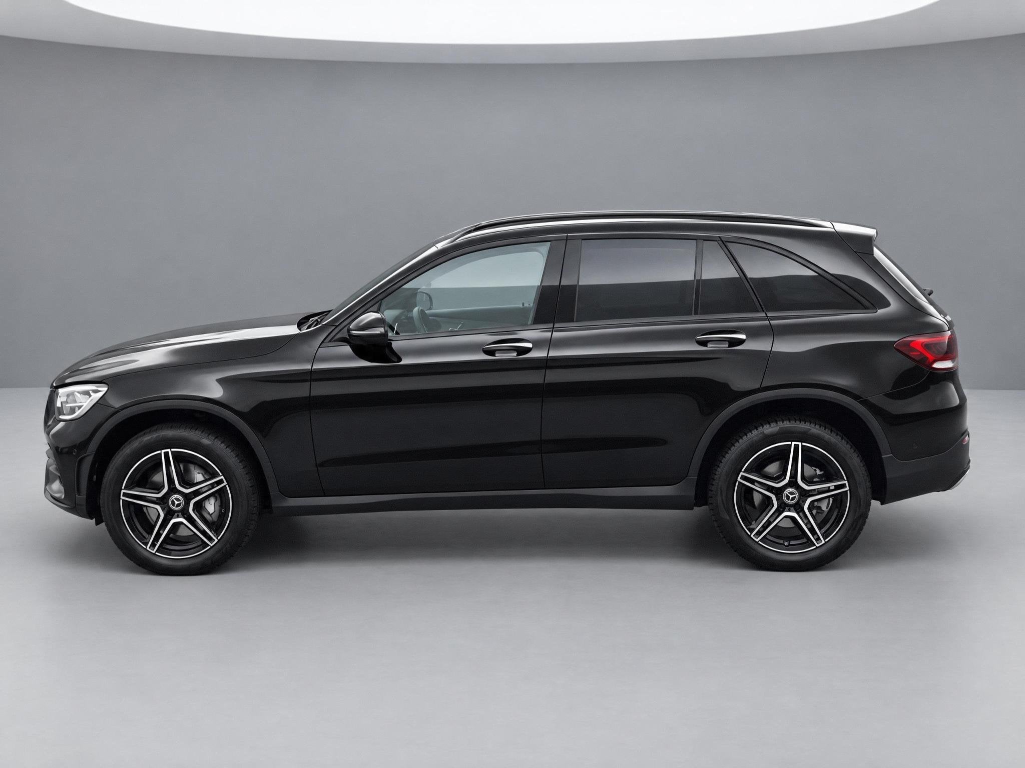Mercedes-Benz GLC-klasse 300e 4MATIC AMG | Trekhaak | Panora, Auto's, Automaat, 14 kWh, Gebruikt, 4 cilinders