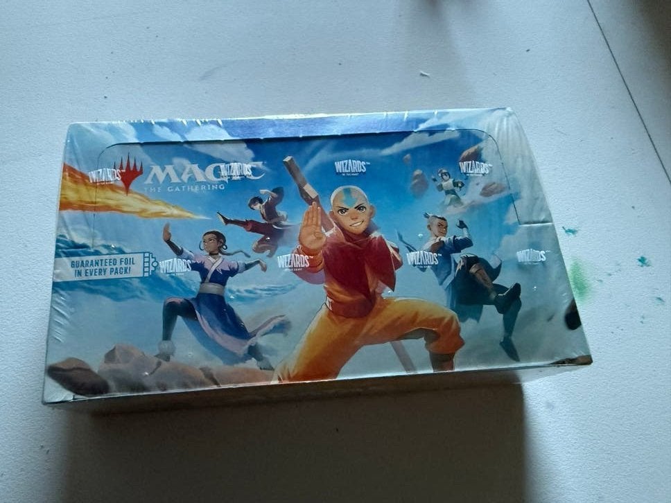Magic: The Gathering Avatar The Last Airbender Play Boosters, Hobby en Vrije tijd, Ophalen of Verzenden, Nieuw, Boosterbox
