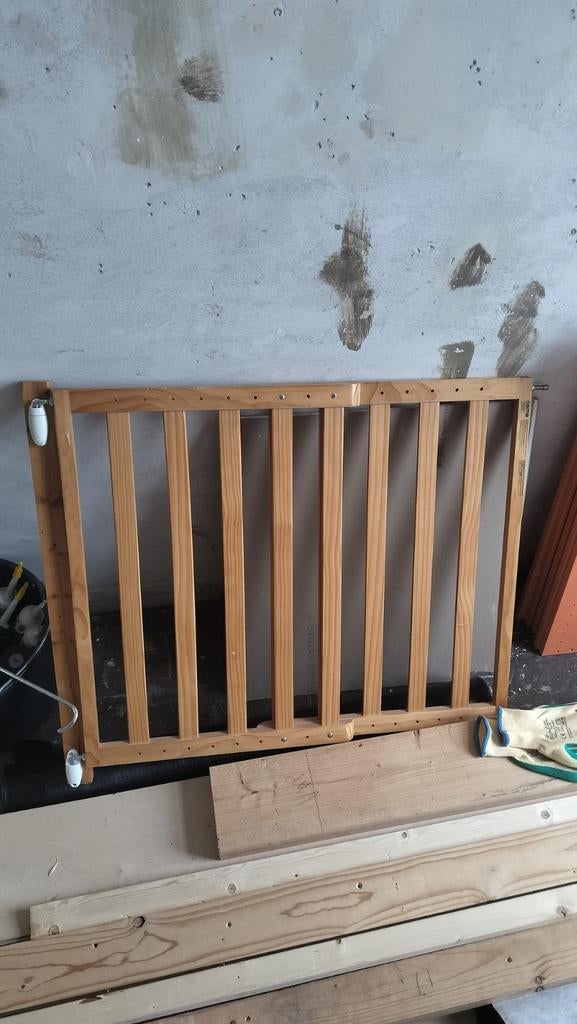 Houten traphekje, Kinderen en Baby's, Traphekjes, Ophalen, Hout, 100 tot 115 cm, Schroefhekje