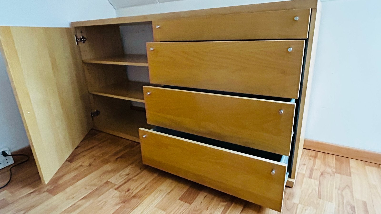 IKEA Bonde ladekast / dressoir met planken | Gratis, Ophalen, Gebruikt, 100 tot 150 cm, 3 of 4 laden
