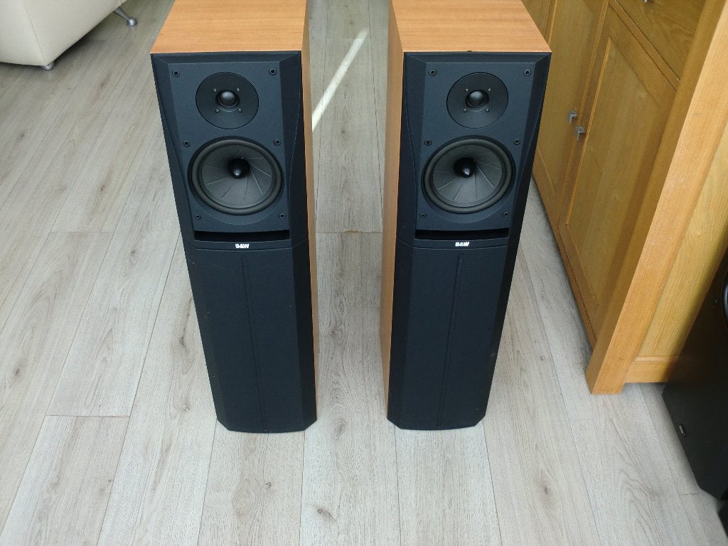 B&W DM 305 wood uitvoering in nette staat dm305 + garantie., Audio, Tv en Foto, Luidsprekers, Stereo speakers, Basreflex, Ophalen of Verzenden