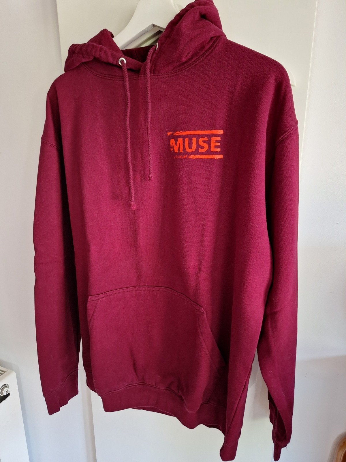 Muse hoodie bordeaux rood - Maat L - Pinkpop 2025, Ophalen of Verzenden, Zo goed als nieuw, Maat 52/54 (L), Rood