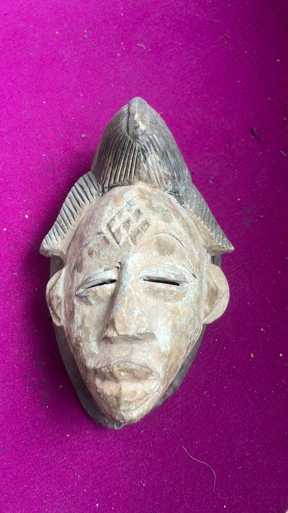 Masker, Ophalen