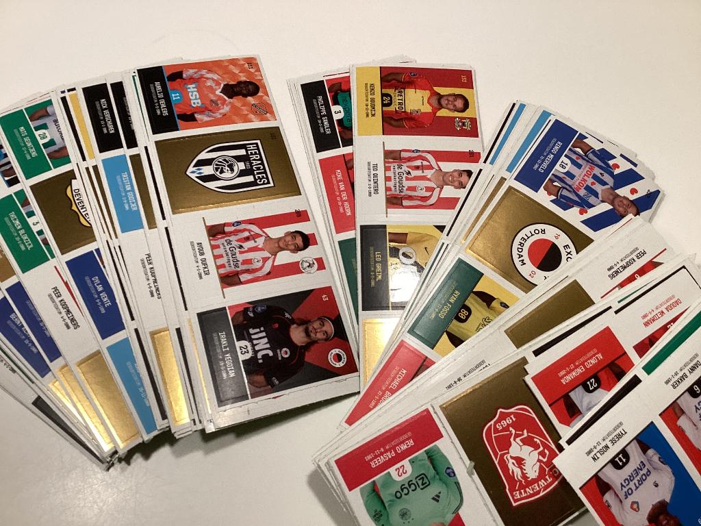 Plus voetbalplaatjes, gratis, Max 15 stuks per persoon., Plus, Ophalen of Verzenden