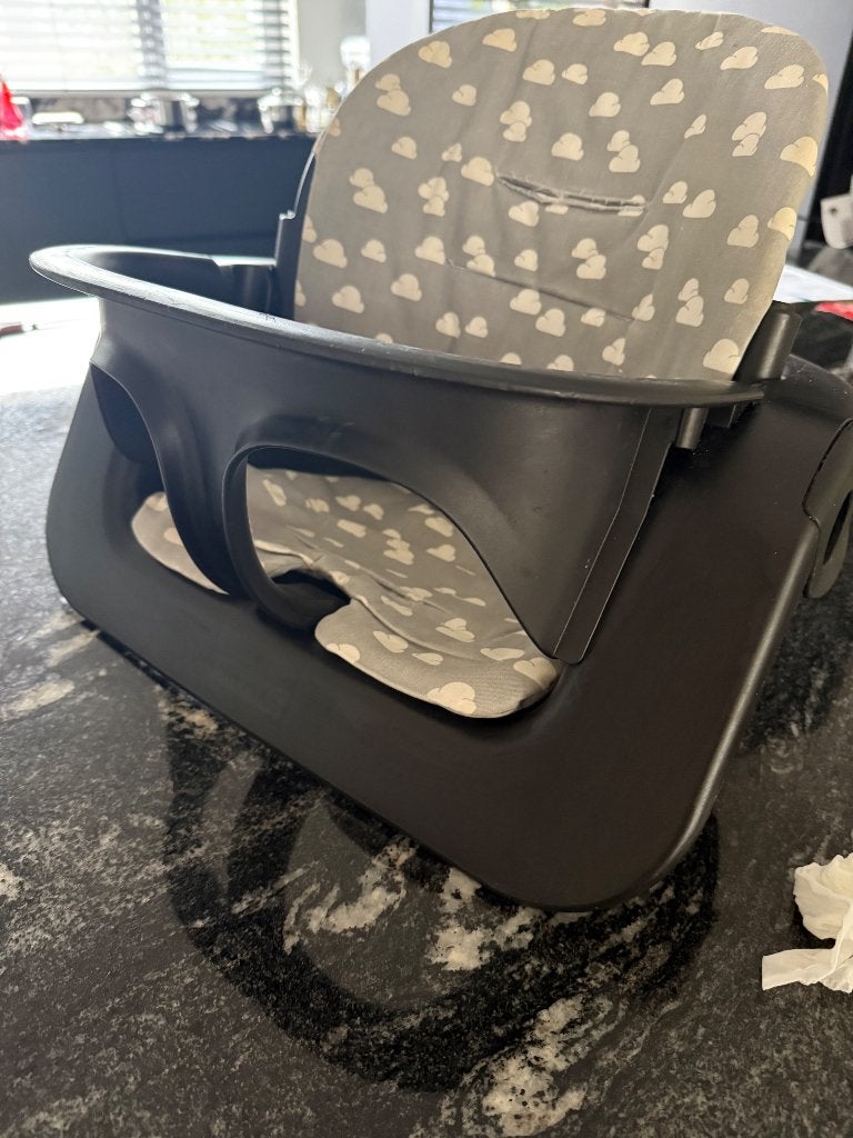 Stokke steps kinderzitje met tafelblad, Ophalen, Gebruikt, Meegroeistoel, Aanschuifbaar