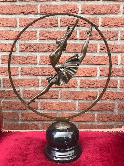 grote bronzen sculptuur, DE HOEPELDANSERES, Ophalen of Verzenden, Brons