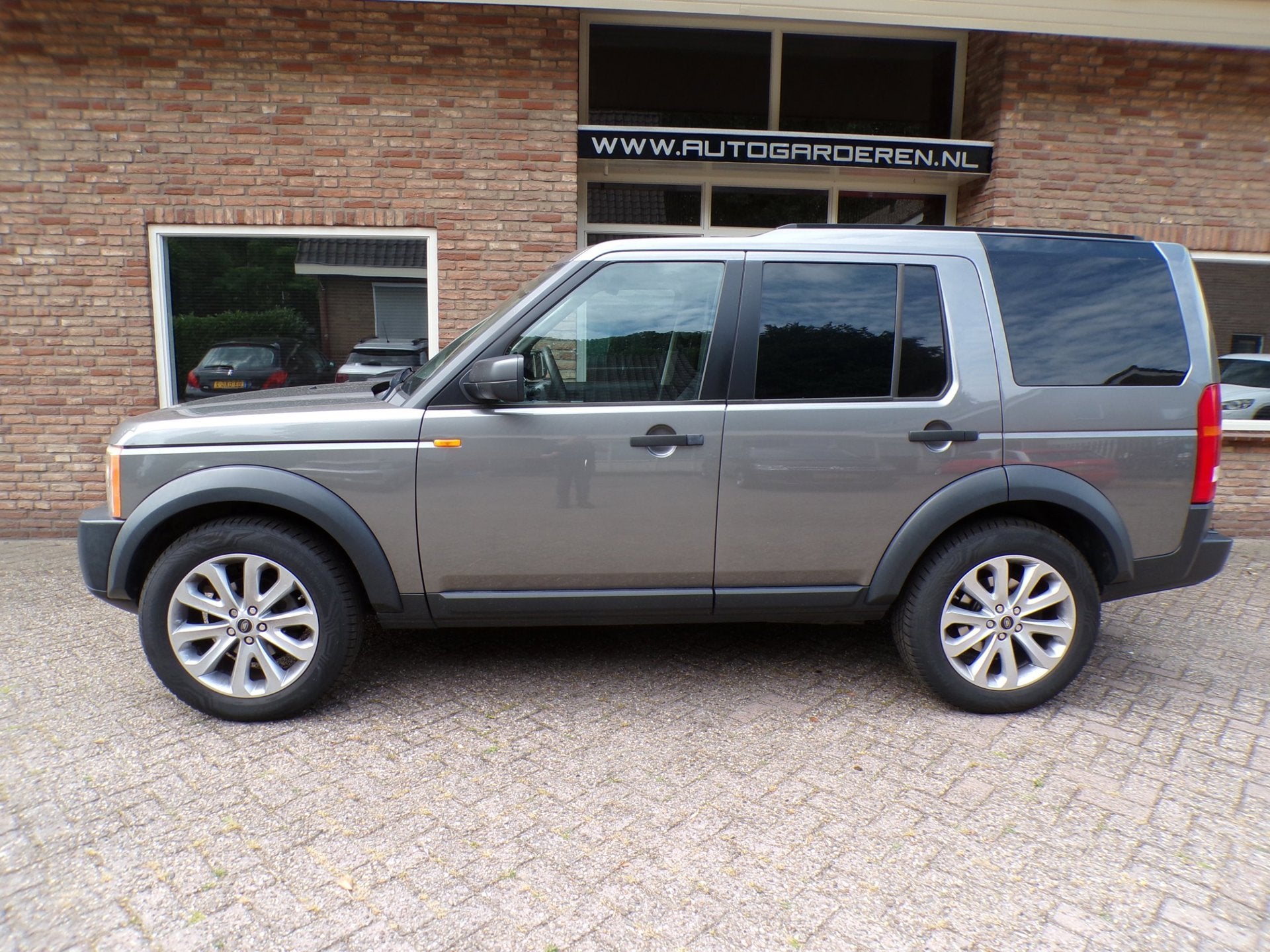 Land Rover Discovery 2.7 TdV6 SE Automaat / Grijs Kenteken, Automaat, Stof, 190 pk, Bedrijf