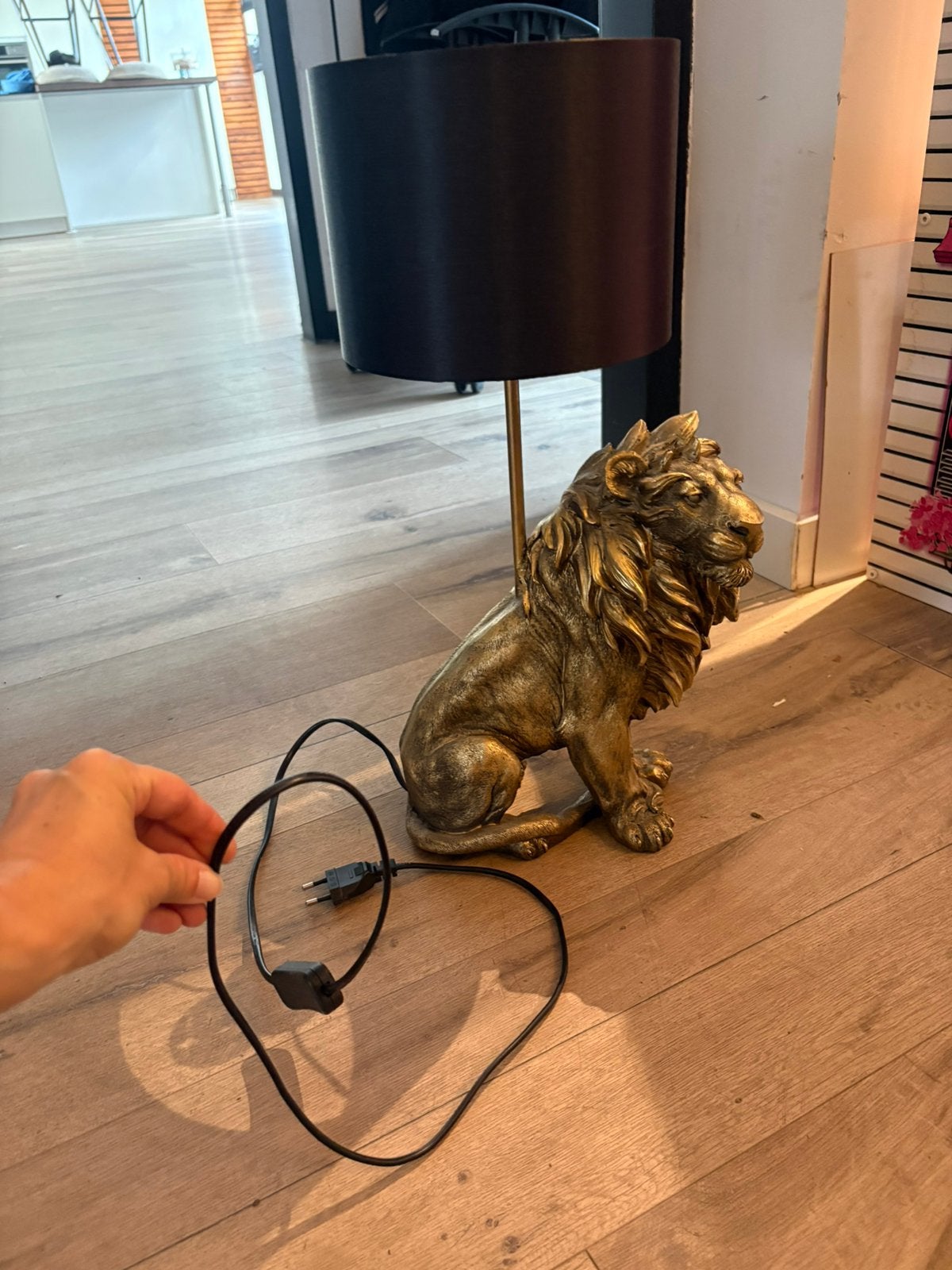 Leeuwen beeld lamp, Ophalen, Zo goed als nieuw