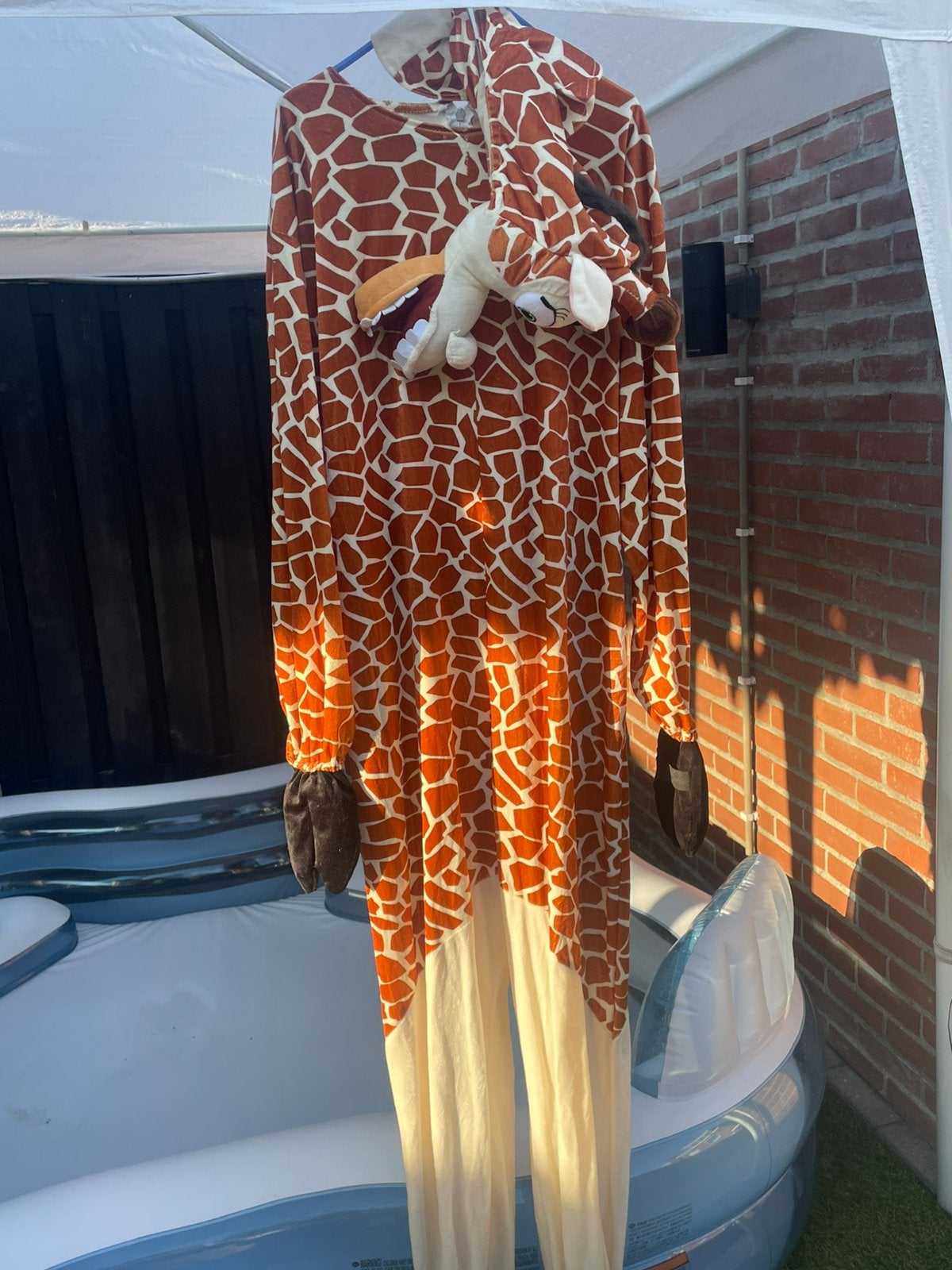Giraffe pak, Ophalen of Verzenden, Zo goed als nieuw, Maat 56/58 (XL)