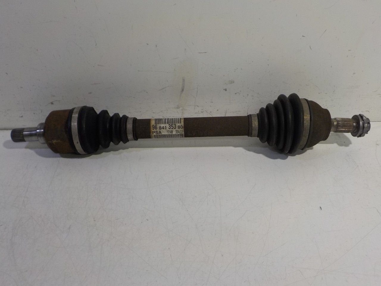 Aandrijfas links voor Citroën DS4, Onderdelen@venauto.nl, Van der Ven Autorecycling B.V., Gebruikt, Ettenseweg 76, 4706 PB Roosendaal, The Netherlands