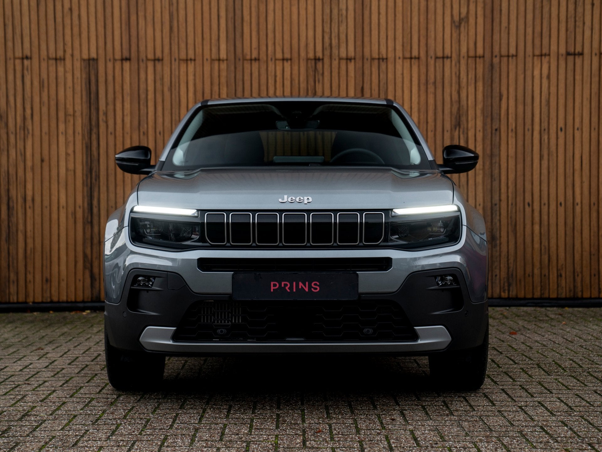 Jeep Avenger 1.2 e-Hybrid Summit | Infortainment & Convenien, Auto's, 1263 kg, Gebruikt, Zwart, 1199 cc
