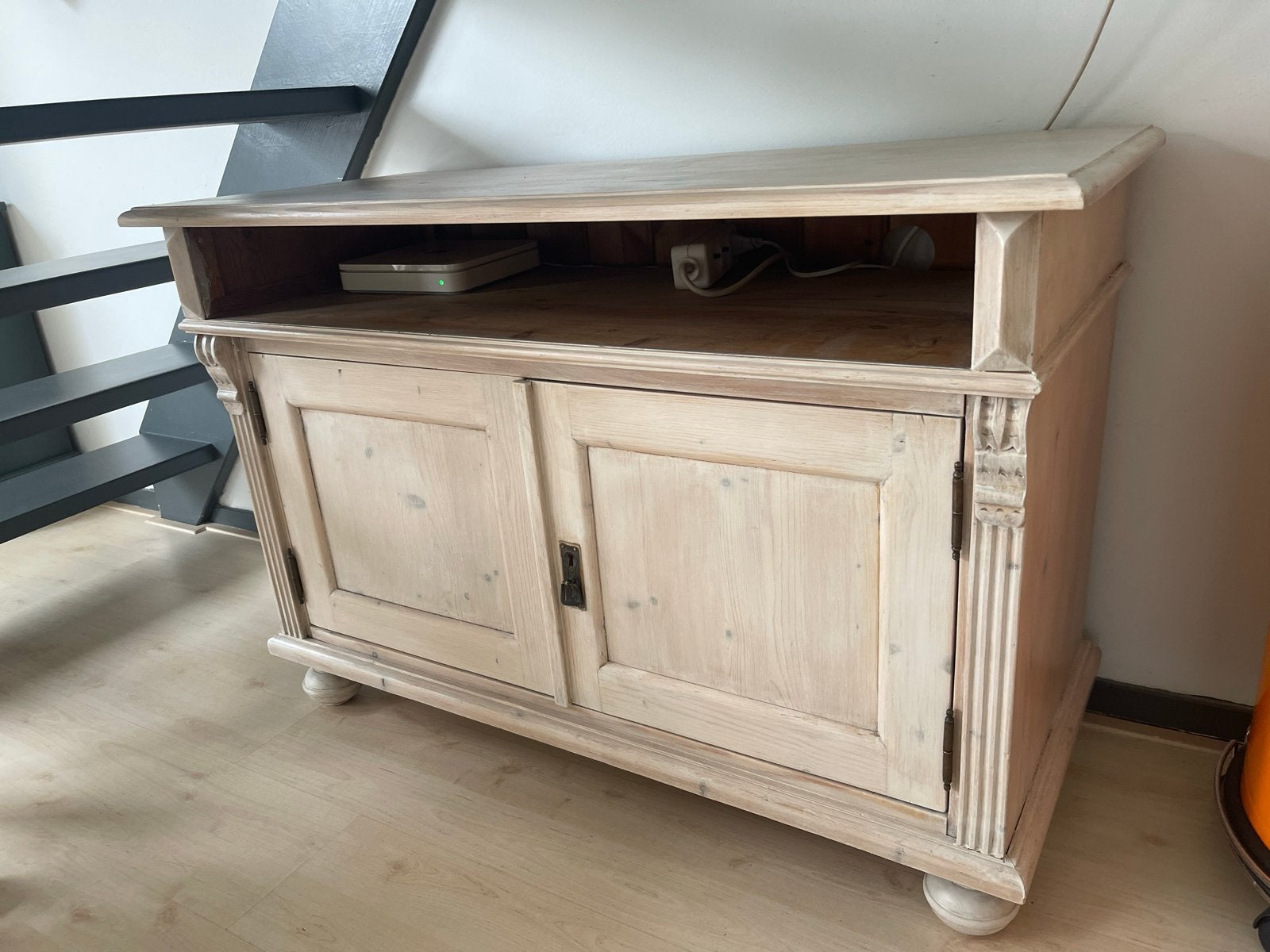 Mooi kastje met planken en slot / 70x47x102 cm, Huis en Inrichting, Kasten | Overige, Ophalen, Zo goed als nieuw