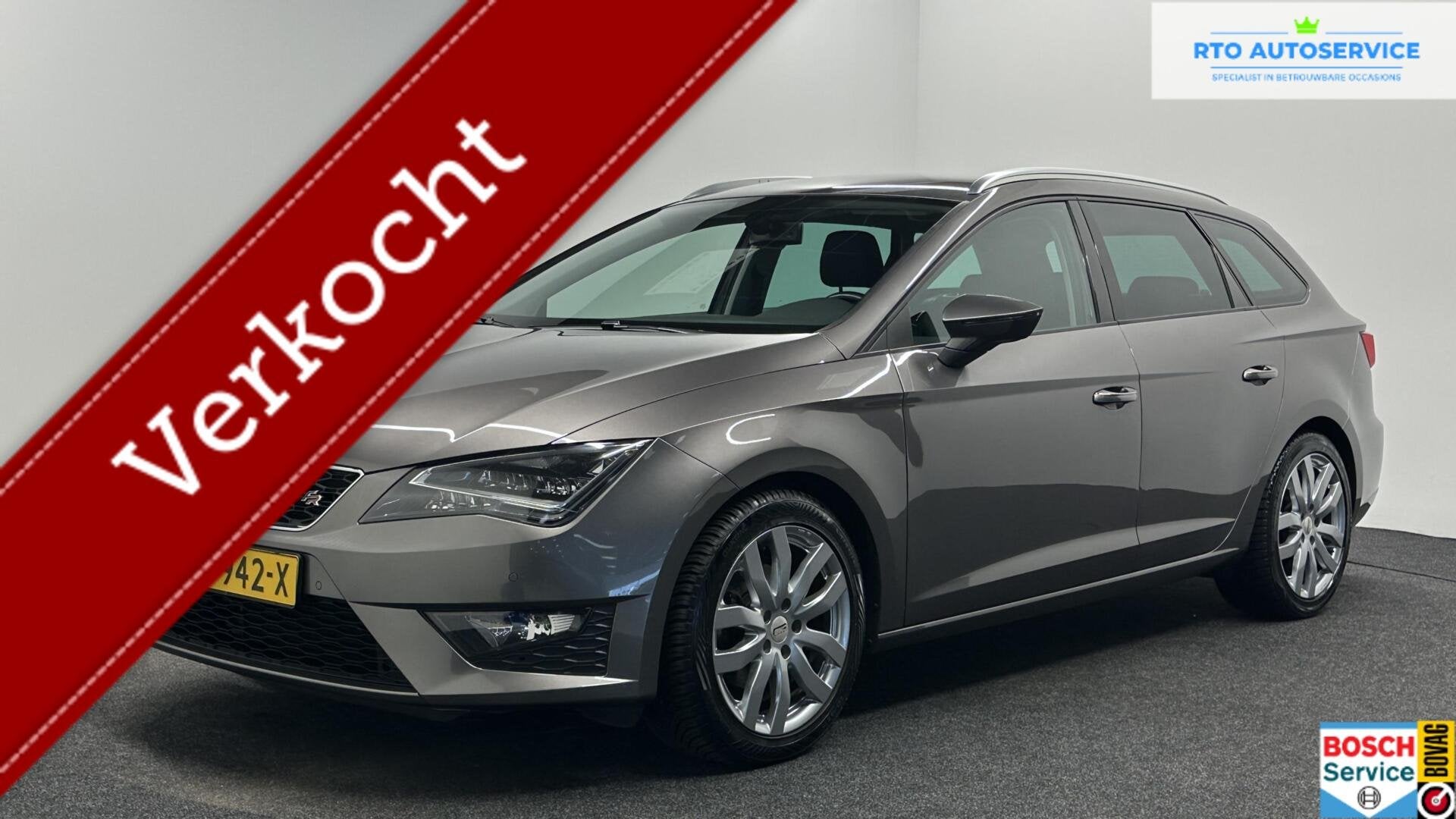 Seat Leon ST 1.4 EcoTSI FR Connect TREKHAAK CAMERA CARPLAY N, Auto's, Voorwielaandrijving, Gebruikt, 4 cilinders, Leon