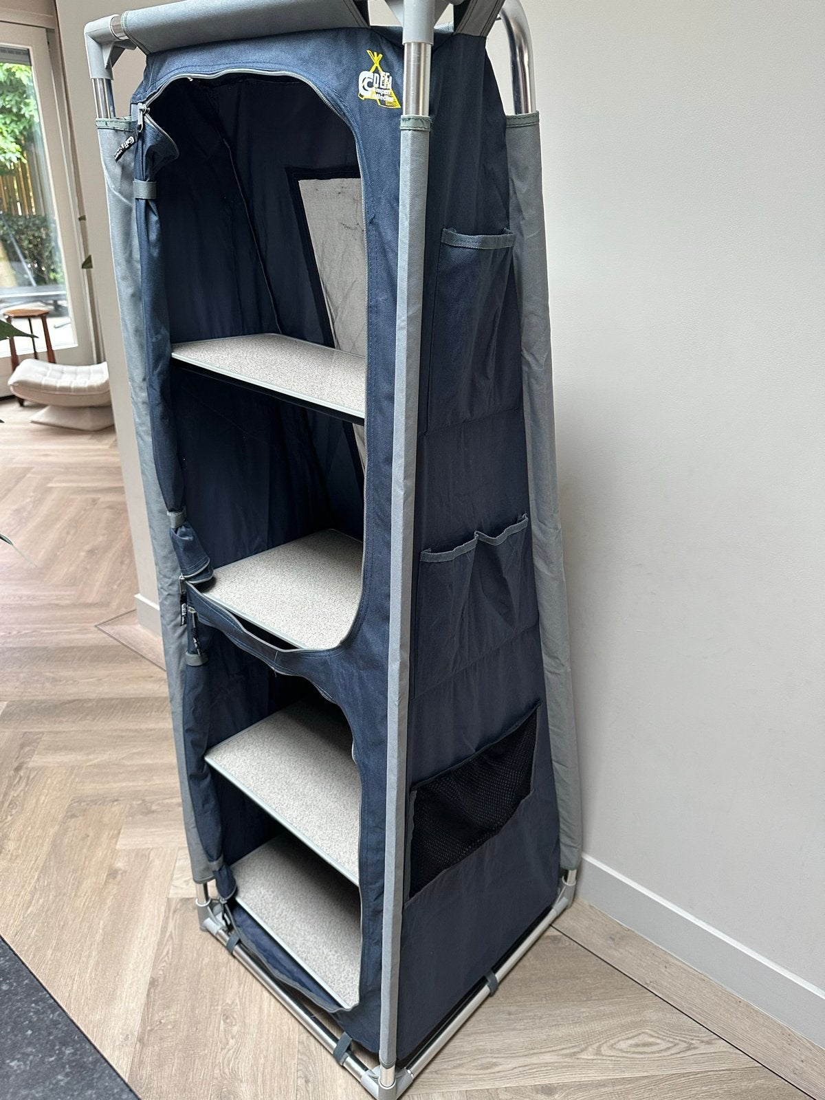 Defa schuine campingkast - Handige opbergkast voor tent, Caravans en Kamperen, Kampeeraccessoires, Ophalen of Verzenden, Gebruikt