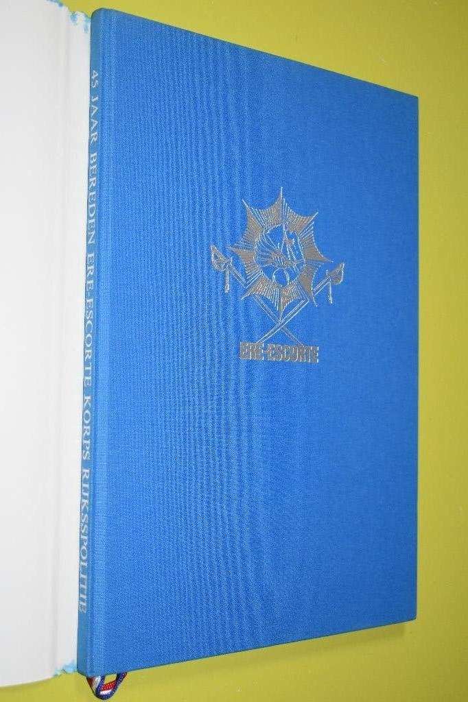 45 jaar bereden Ere-escorte Korps Rijkspolitie num. exempl., Boeken, J.D. Gerritsen, Ophalen of Verzenden, 20e eeuw of later, Gelezen