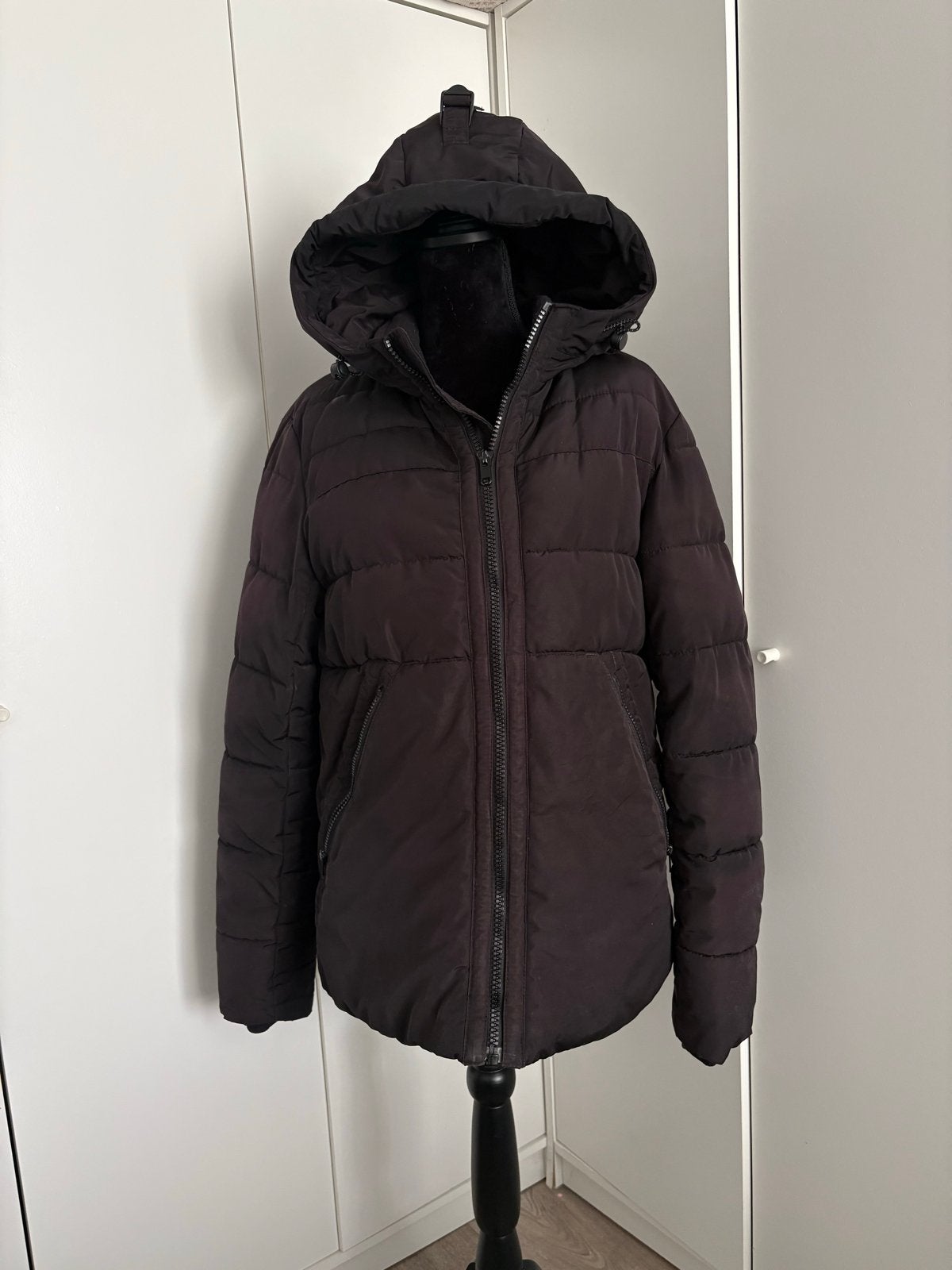 WE Puffer jacket / winterjas maat M, Kleding | Dames, Jassen | Winter, Ophalen of Verzenden, Gedragen, Maat 38/40 (M), Zwart