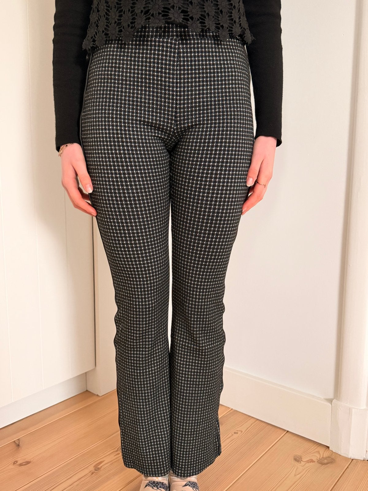 WE Zwarte Broek met Pied-de-Poule Patroon Maat 164, Ophalen of Verzenden, Zo goed als nieuw, Meisje, Broek