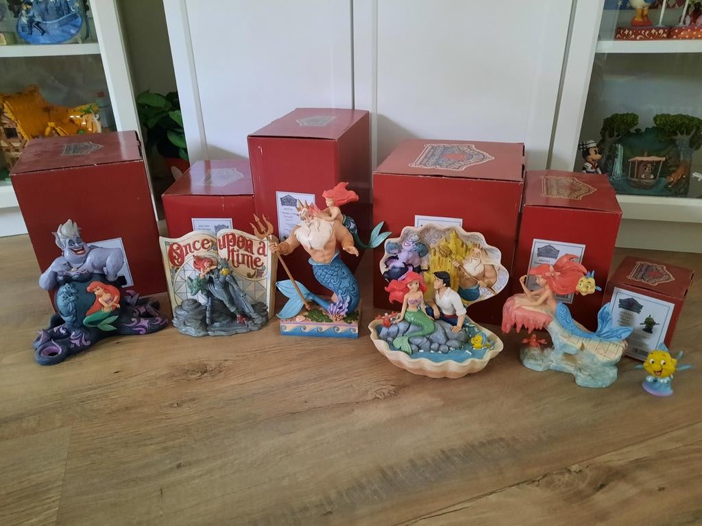 Disney traditions Ariel,  Ursula,  Triton en Botje, Verzamelen, Ophalen of Verzenden, Zo goed als nieuw, Beeldje of Figuurtje
