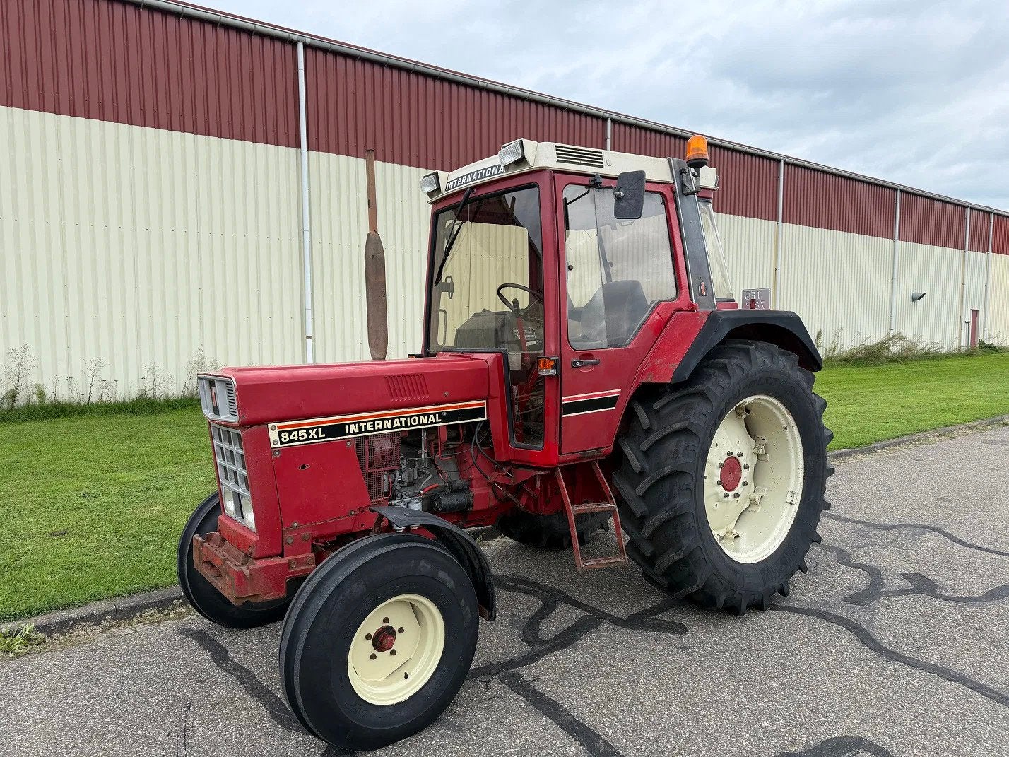 International 845XL 2wd (bj 1982), Gebruikt, 80 tot 120 Pk, Overige merken, 7500 tot 10000