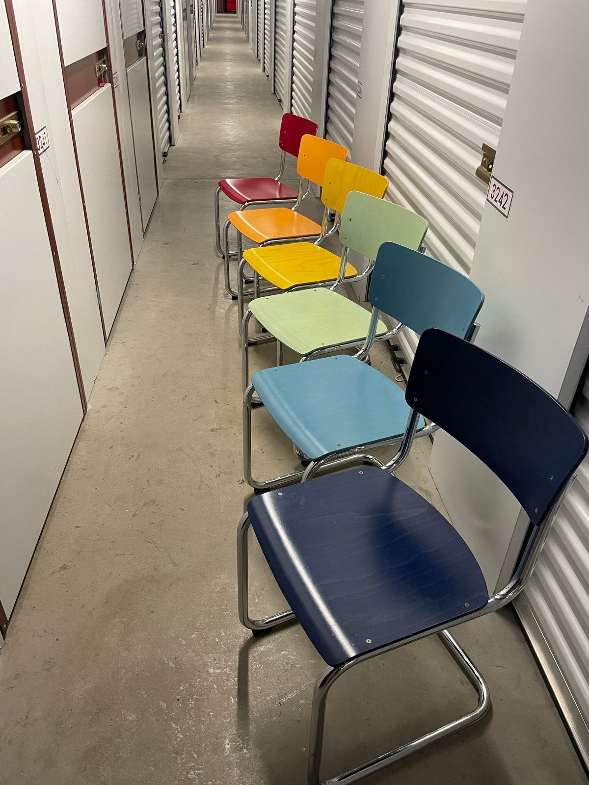 Thonet S43 Mart Stam stoelen (rood, oranje, blauw, geel), Ophalen