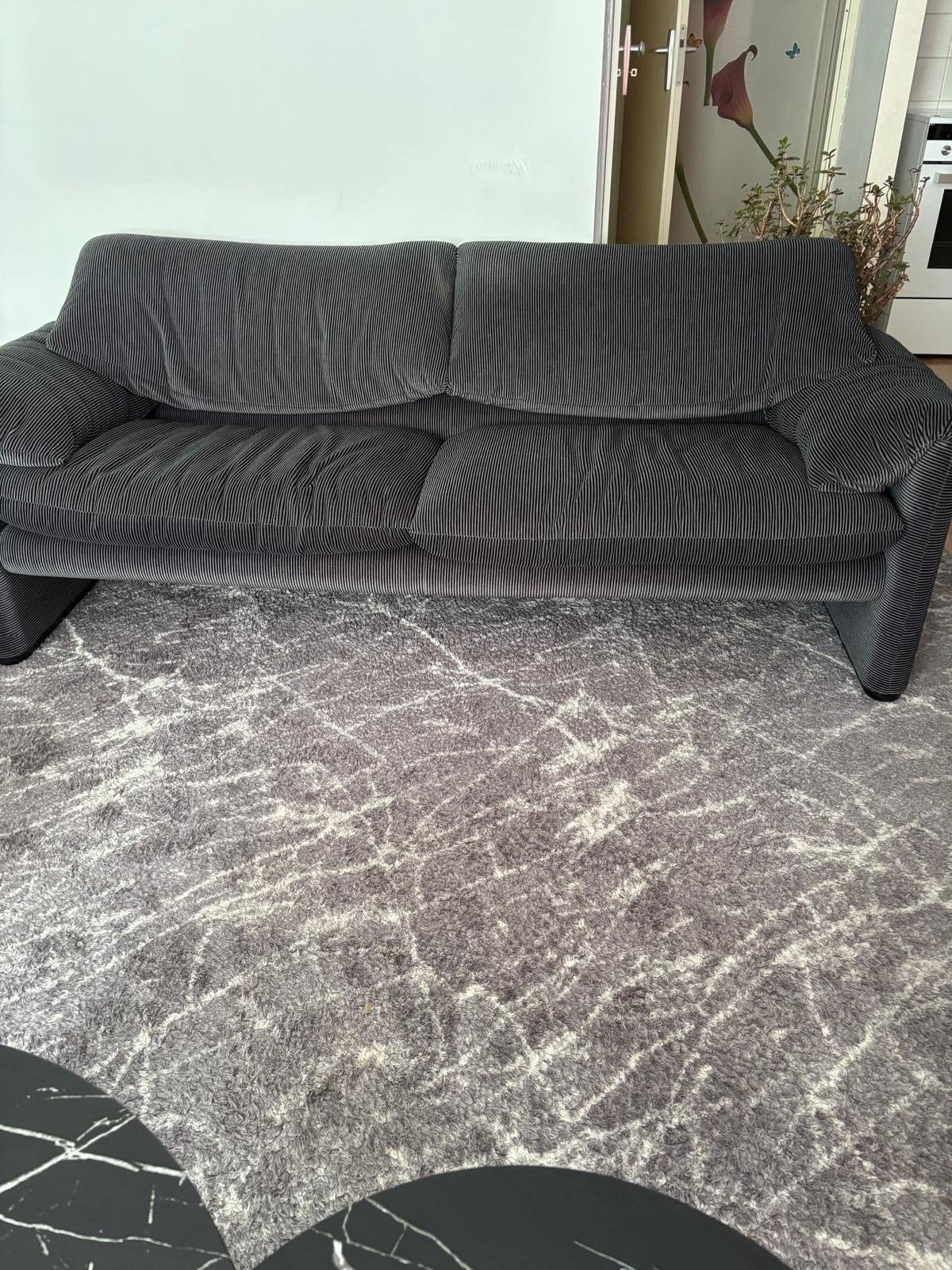 1x Originele Cassina Maralunga 2-zits banken | Vico Magistre, Huis en Inrichting, Banken | Bankstellen, Ophalen, Gebruikt, Driepersoons