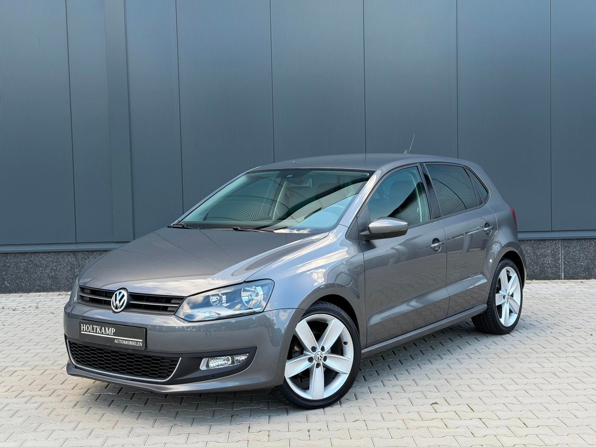 Volkswagen Polo 1.4-16V Highline | DSG | CRUISE | CARPLAY |, Auto's, 86 pk, Zwart, 4 cilinders, Origineel Nederlands
