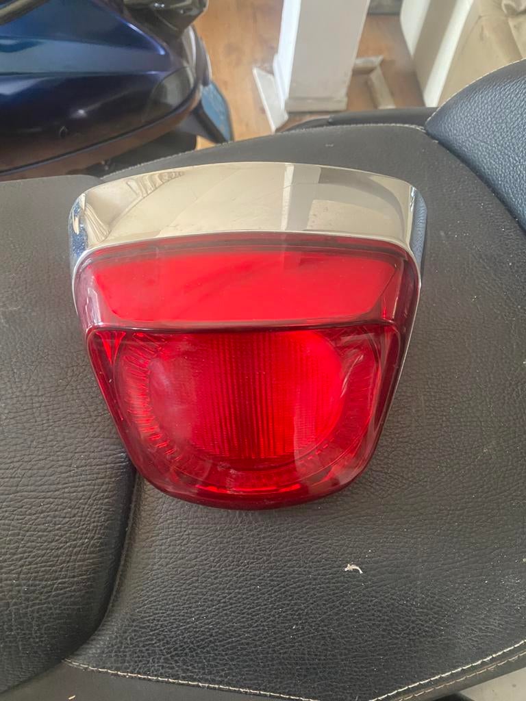 Vespa achterlicht met chrome rand - netjes en werkend, Ophalen, Zo goed als nieuw, Overige typen, Vespa