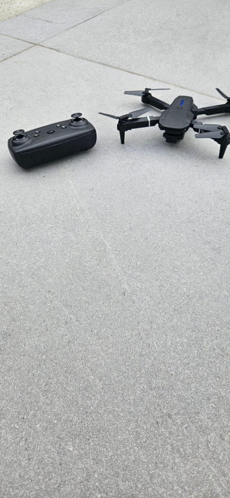 Opvouwbare drone met camera en afstandsbediening, Gebruikt, Basiskwaliteit, Bediening via smartphone, Overige merken