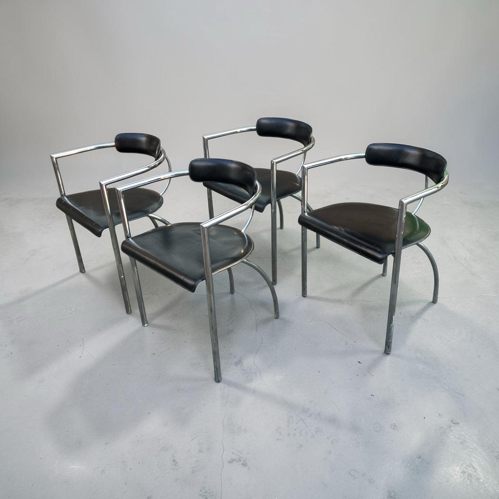 Set van 4 Segis Italiaanse design eetkamerstoelen, jaren '80, Huis en Inrichting, Stoelen, Ophalen, Zwart, Huysmans, Doorwerth