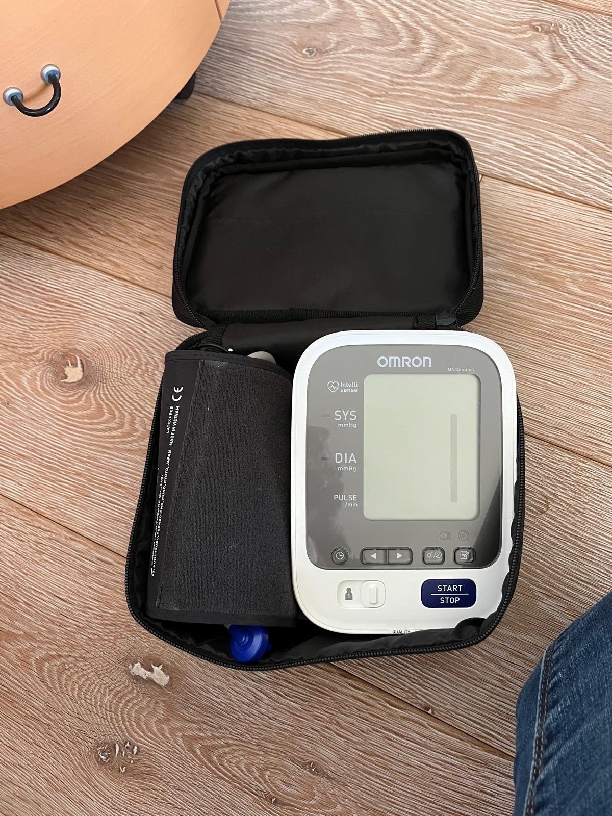 Omron Bloeddrukmeter - Nauwkeurige Metingen, Ophalen of Verzenden, Zo goed als nieuw, Overige typen