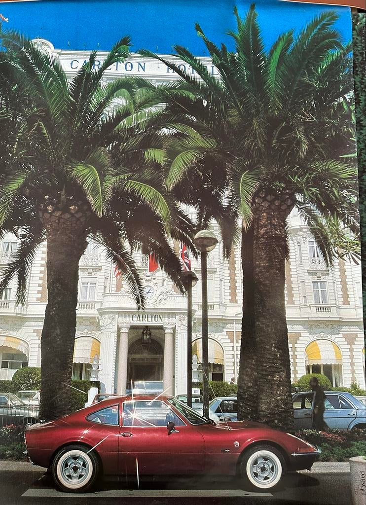 Poster Opel GT bij Carlton Hotel, Ophalen of Verzenden, A1 t/m A3, Reclame, Rechthoekig Staand