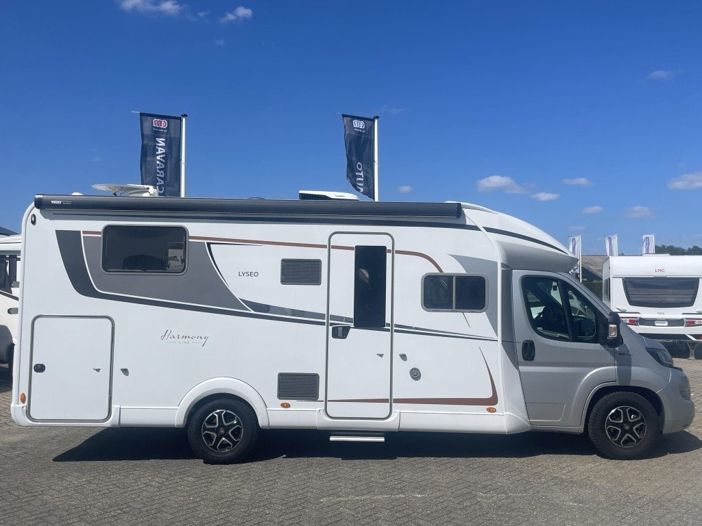 Bürstner Lyseo Harmony Line 736 DAKAIRCO/AUT/FIETSL, Automaat, Ringverwarming, Bedrijf, Diesel
