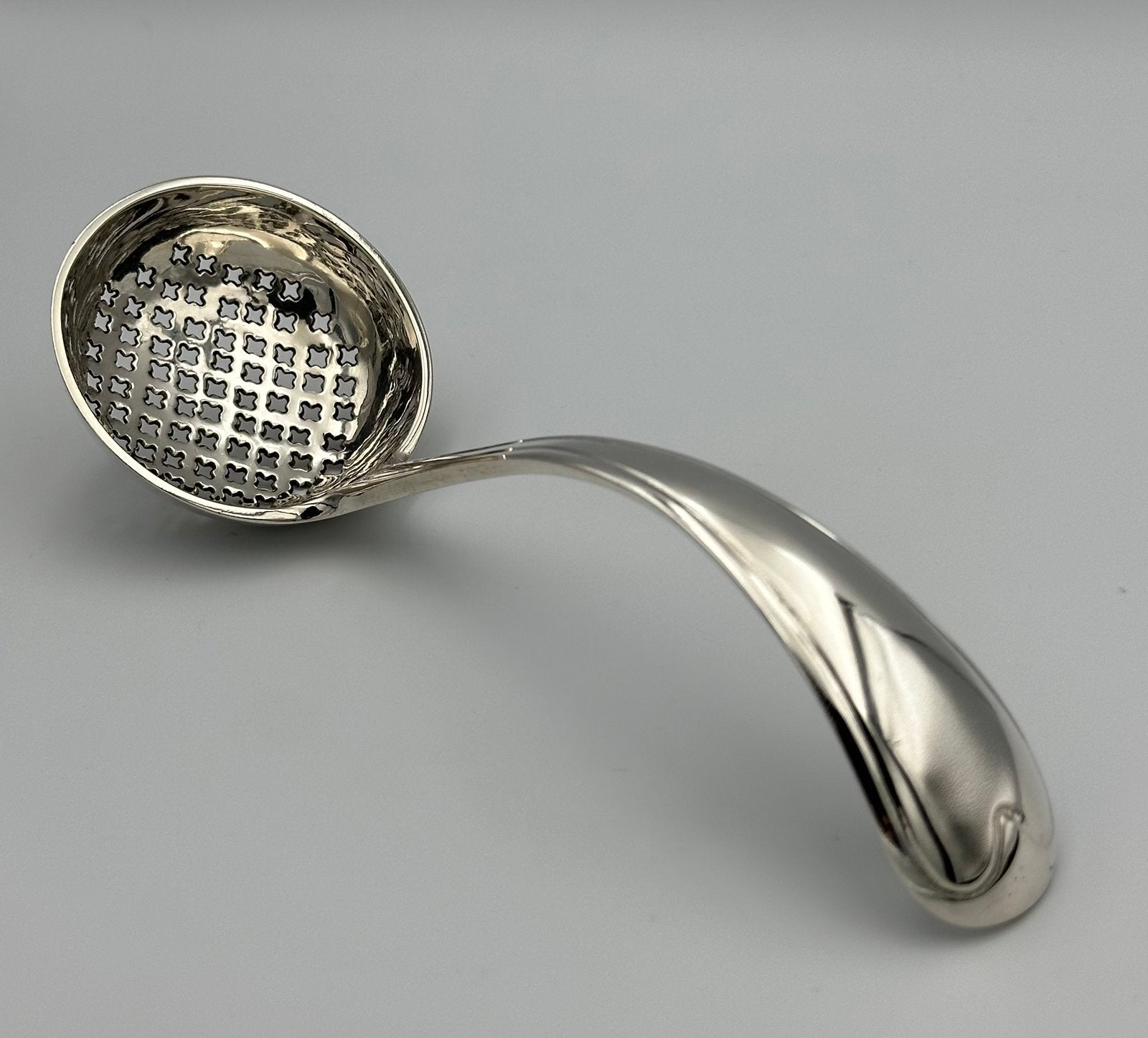 Klassiek Fries zilveren suikerstrooilepel 1879, Sneek, Ophalen of Verzenden, Zilver