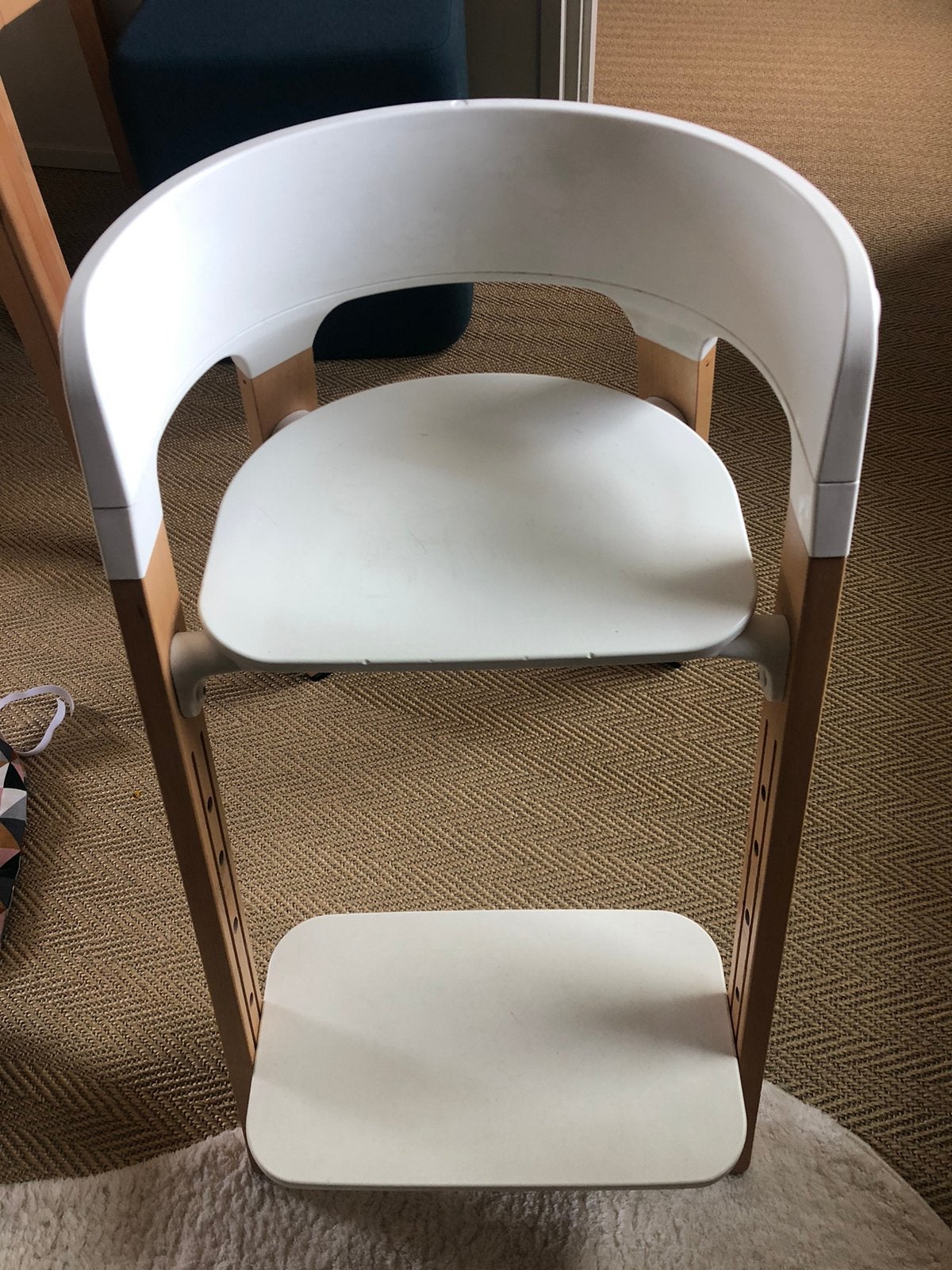Stokke steps kinderstoel wit met zitkussen, Ophalen, Gebruikt, Meegroeistoel