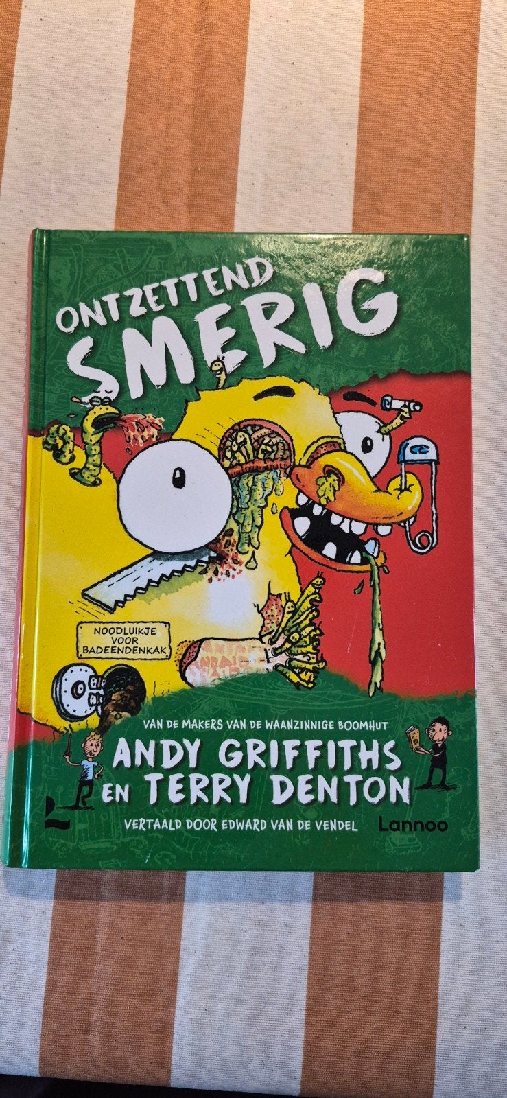 Ontzettend Smerig - Andy Griffiths & Terry Denton, Ophalen of Verzenden, Zo goed als nieuw, Andy Griffiths en Terry Denton, Fictie
