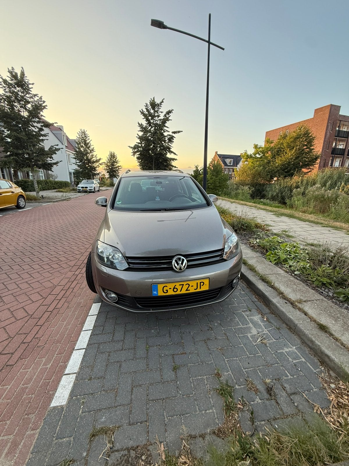 Volkswagen Golf Plus 1.4 TSI 90KW 2009 Bruin, Euro 5, 15 km/l, Electronic Stability Program (ESP), Zwart