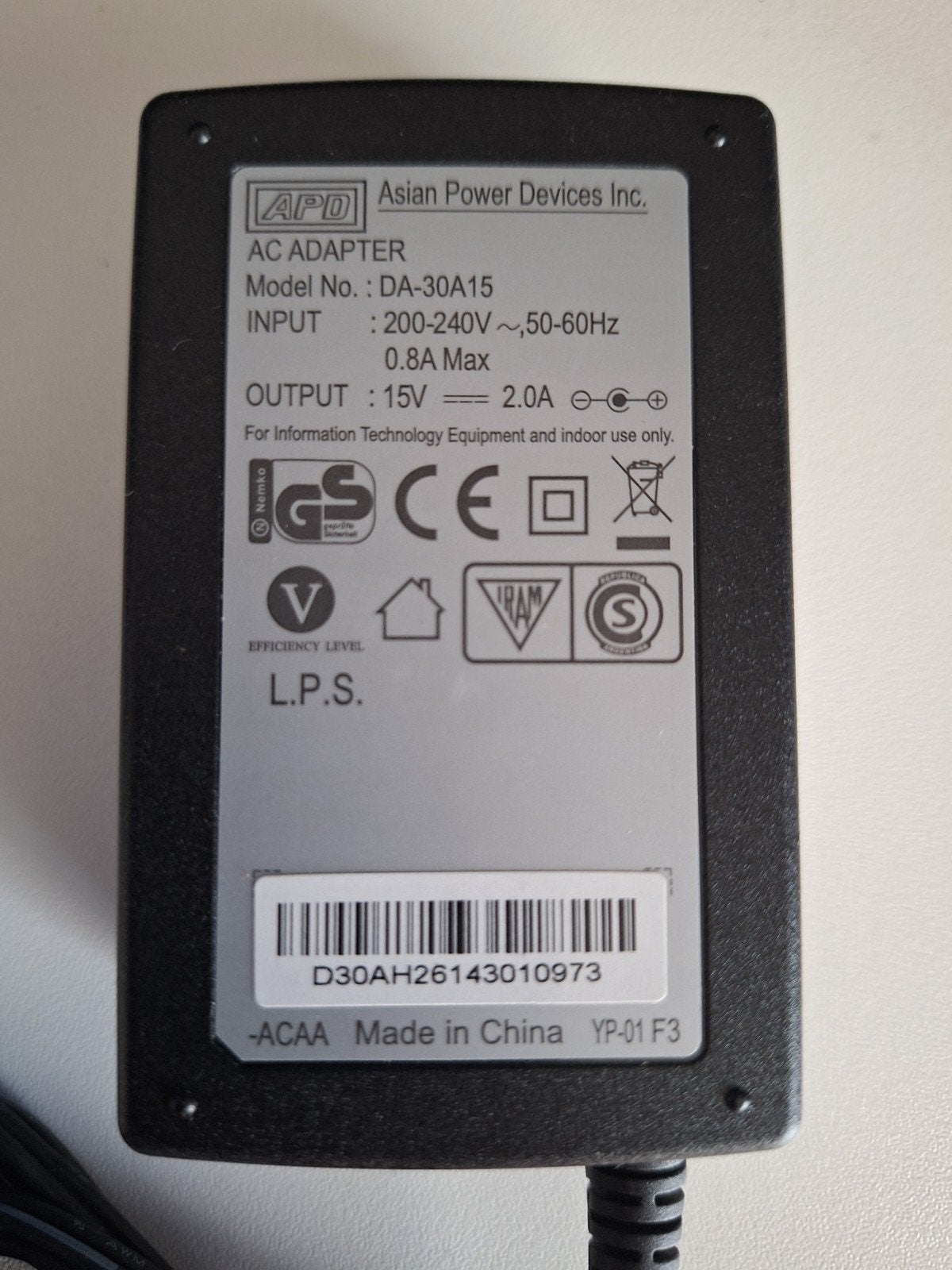 APD AC Adapter DA-30A15 - 15V 2.0A Oplader, Computers en Software, Laptop-opladers, Ophalen of Verzenden, Gebruikt, APD
