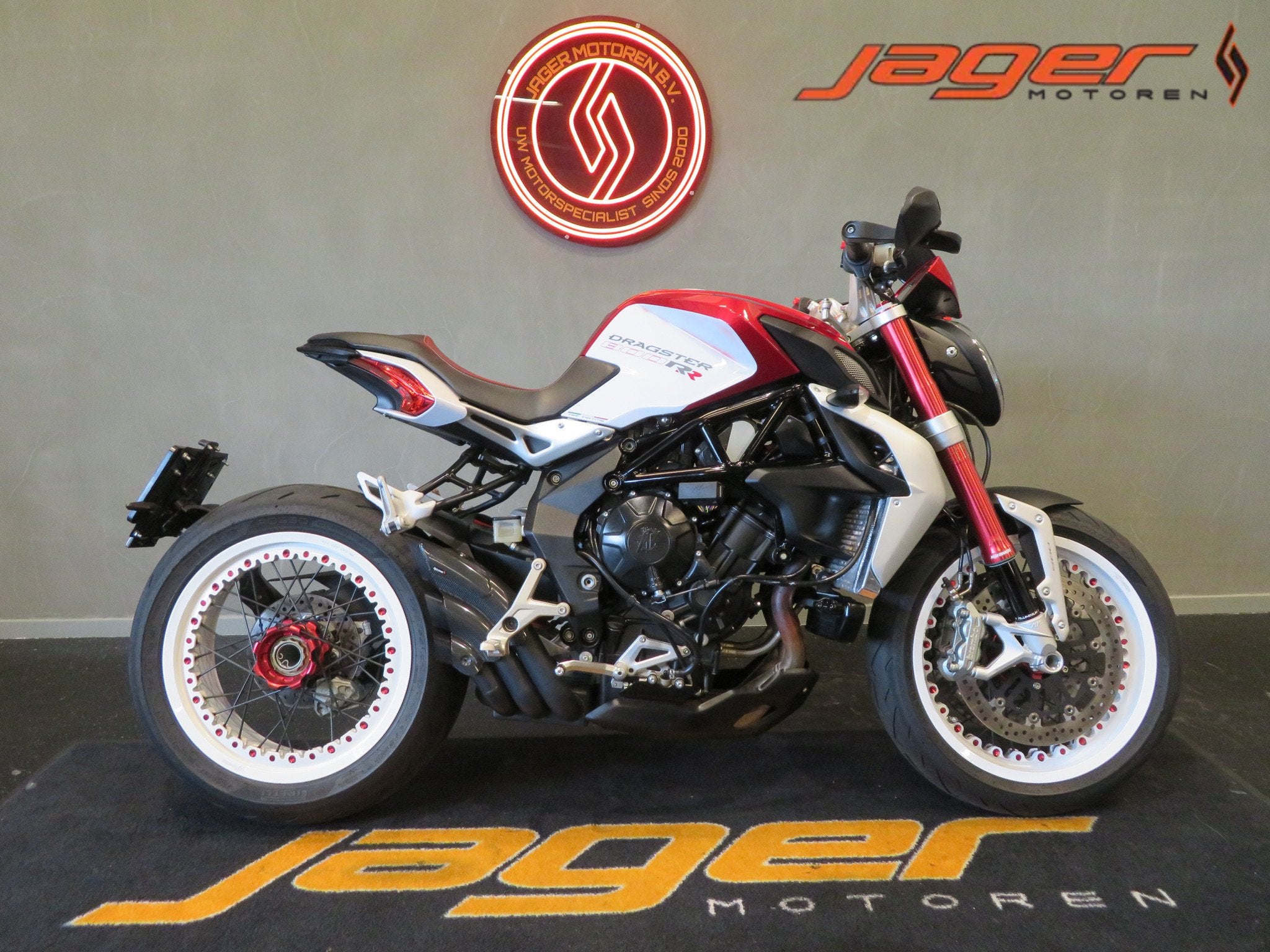 MV Agusta BRUTALE 800 DRAGSTER RR CARBON (bj 2015), Motoren, Motoren | MV Agusta, Bedrijf, Naked bike