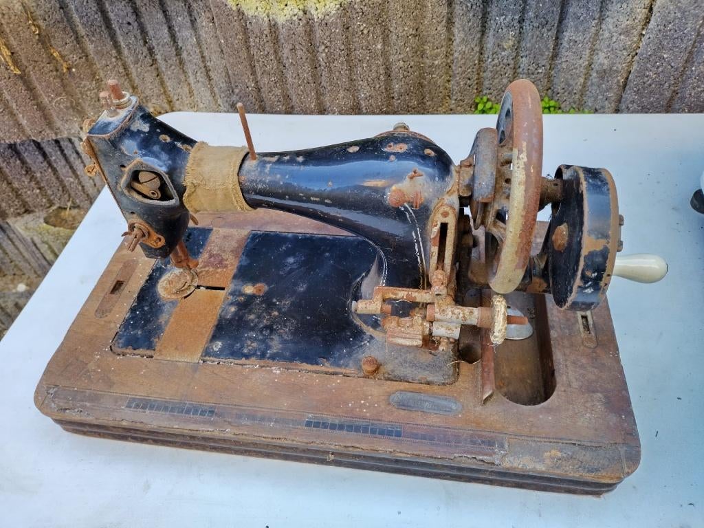 Naaimachine, brocante, Ophalen