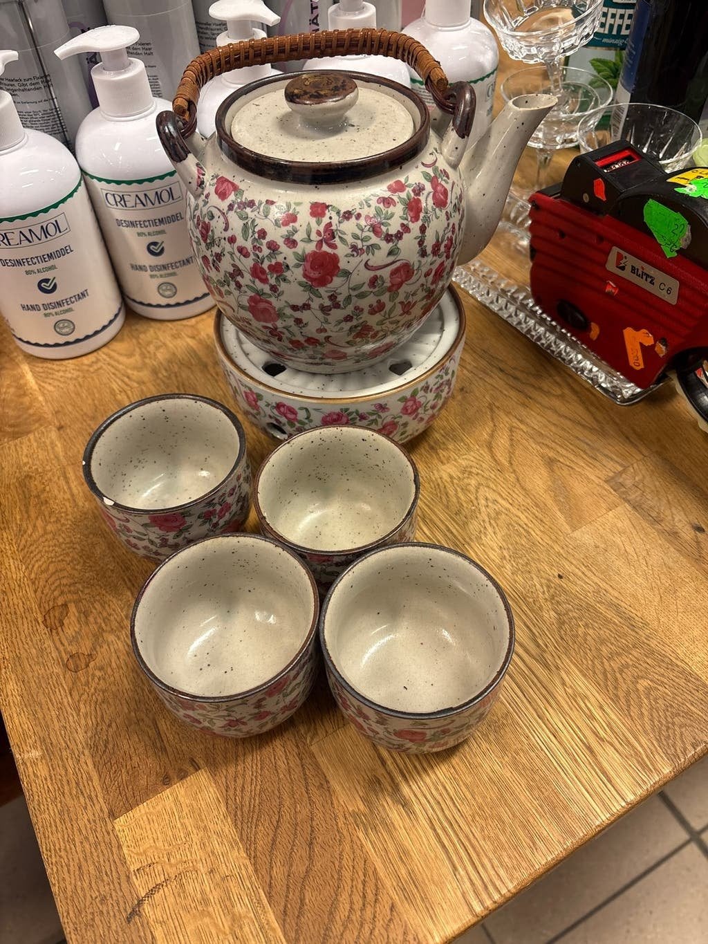 Vintage theepot met 4 kopjes - bloemenprint, Gebruikt, Overige merken, Keramiek, Vintage