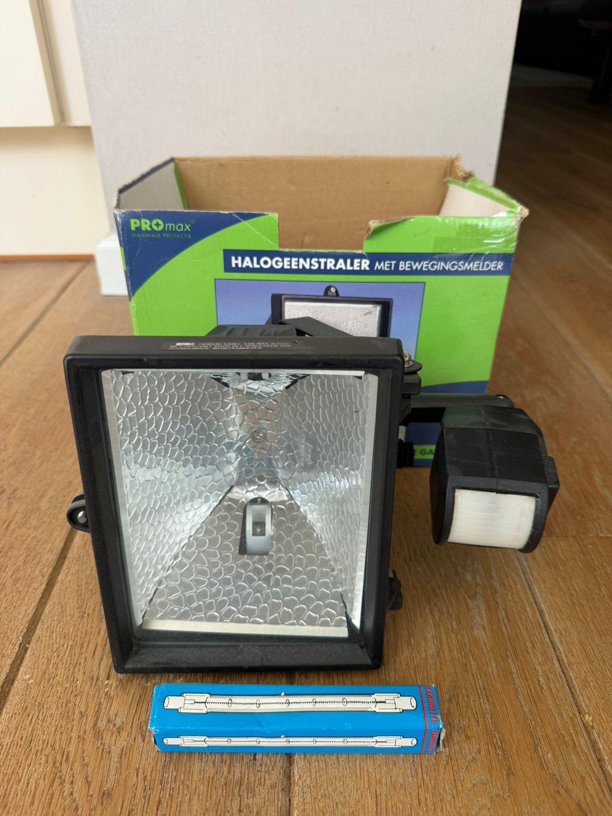 Zwarte halogeen straler met sensor, Ophalen, Minder dan 50 watt, Wandlamp, Nieuw