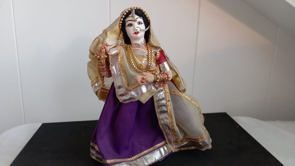Handgemaakte Indiase pop, Ophalen of Verzenden, Zo goed als nieuw, Overige materialen
