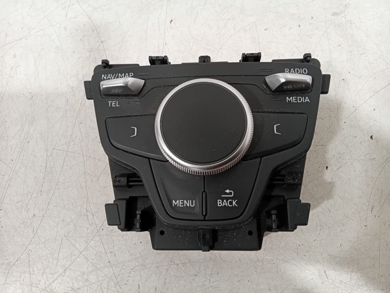 Bedieningspaneel multi media Audi A4, Auto-onderdelen, Onderdelen@venauto.nl, Van der Ven Autorecycling B.V., Gebruikt, Ettenseweg 76, 4706 PB Roosendaal, The Netherlands