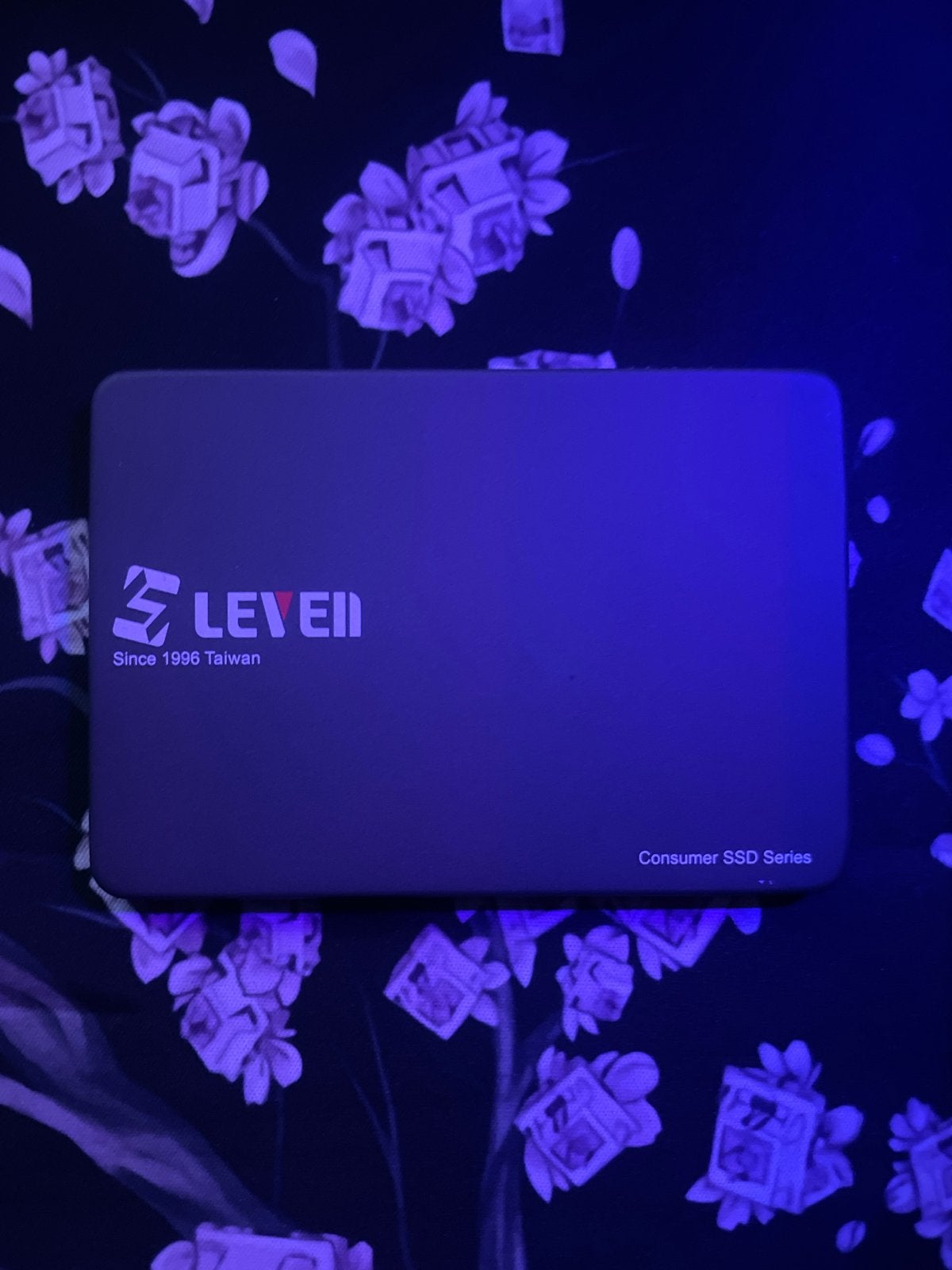 LEVEII 240GB SSD - Snelle opslag(KAPOT), Computers en Software, Harde schijven, Intern, 240 GB, Server, Ophalen of Verzenden