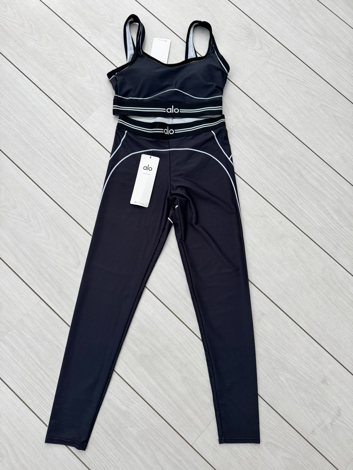 Alo yoga set, Kleding | Dames, Sportkleding, Ophalen of Verzenden, Zo goed als nieuw