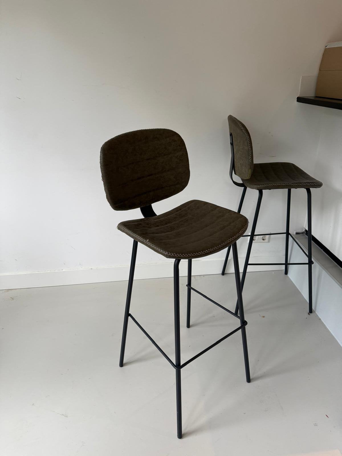 Barkrukken, Huis en Inrichting, Barkrukken, Ophalen of Verzenden, Zo goed als nieuw, 60 tot 90 cm